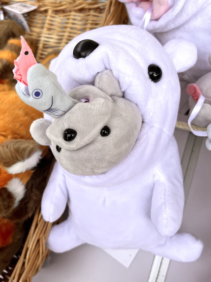 動物園に売られていた食物連鎖をあらわしたぬいぐるみ。欲しい！