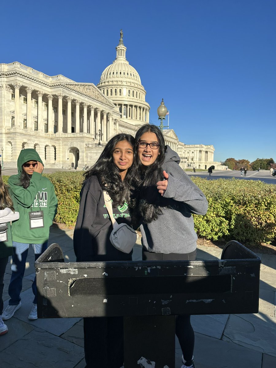 MsGallagher22's tweet photo. Bus 1: Capitol #novidc22 https://t.co/ZhZu644FmQ