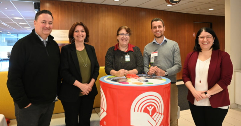 PfizerCA's tweet photo. Notre Mois de la générosité a commencé ! Merci à @CentraideMtl et @WICSPartage de nous avoir rendu visite à notre siège social hier pour informer nos collègues sur les organismes qu'ils soutiennent par leurs dons et leur bénévolat tout au long de l'année ! #redonner #partenaires https://t.co/mSFSTewHCp