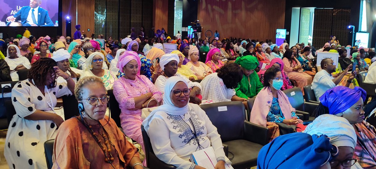 Consultation des Femmes Leaders sur la 2eme Conférence de l'Union Africaine sur la Masculinité Positive.
Dakar 9,10/2022
#African Women Leaders Network #AWLN