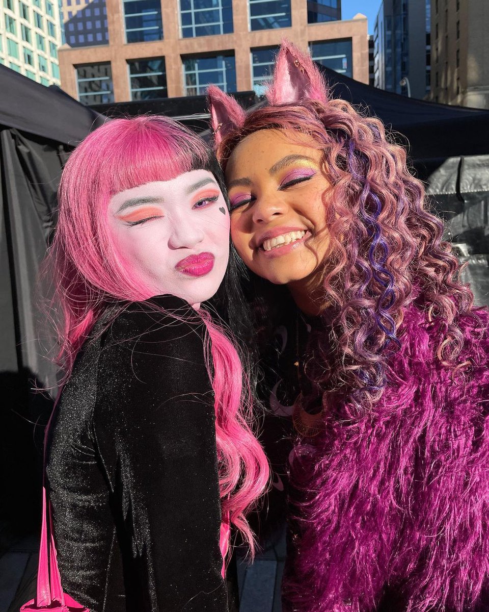 paramountplusbr's tweet photo. De Monster High pra vida 🤝🦇💗 Esse terceirão tá diferente...
Vem pro meu app que tem #MonsterHighOFilme pra você! 📸- @nayahdamasen https://t.co/qeyNschVeu