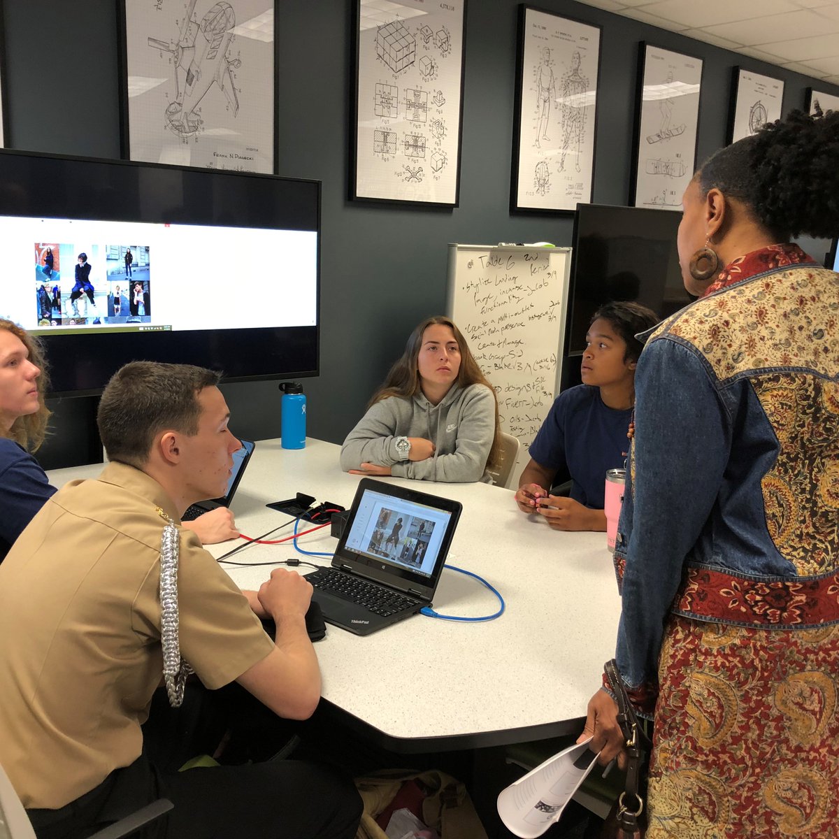 incubatoredu's tweet photo. Community-connected experiences from elementary through high school at @leanderISD. Entrepreneurship provides project-based and work-based learning for Leander ISD students. #freshINCedu #mxINCedu #INCubatoredu #MobileMakersEdu @LEEF_TX
#NationalEntrepreneurshipMonth @txeduchat https://t.co/JhVExnVgLE