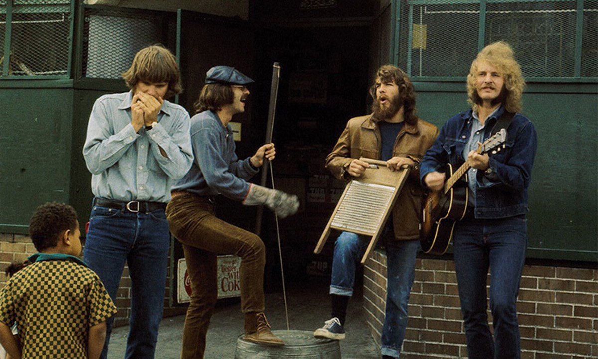 Today in 1990.. Oggi nel 90 moriva #Tomfogerty fratello di #johnfogerty dei <a href="/TheOfficialCCR/">Creedence Clearwater Revival</a> e@lo tributeremo a <a href="/RevolverShow/">Revolver Rock Show</a> su <a href="/VirginRadioIT/">Virgin Radio Italy</a> Poi spazio anche a <a href="/RobertPlant/">Robert Plant</a> <a href="/U2/">U2</a> <a href="/officialmoz/">Morrissey</a> <a href="/tompetty/">Tom Petty and the Heartbreakers</a> <a href="/Jamiebower/">Jamie Campbell Bower</a> <a href="/RamonesOfficial/">Ramones</a> <a href="/thecarsband/">The Cars</a> <a href="/OzzyOsbourne/">Ozzy Osbourne</a> <a href="/Metallica/">Metallica</a> #Revolver