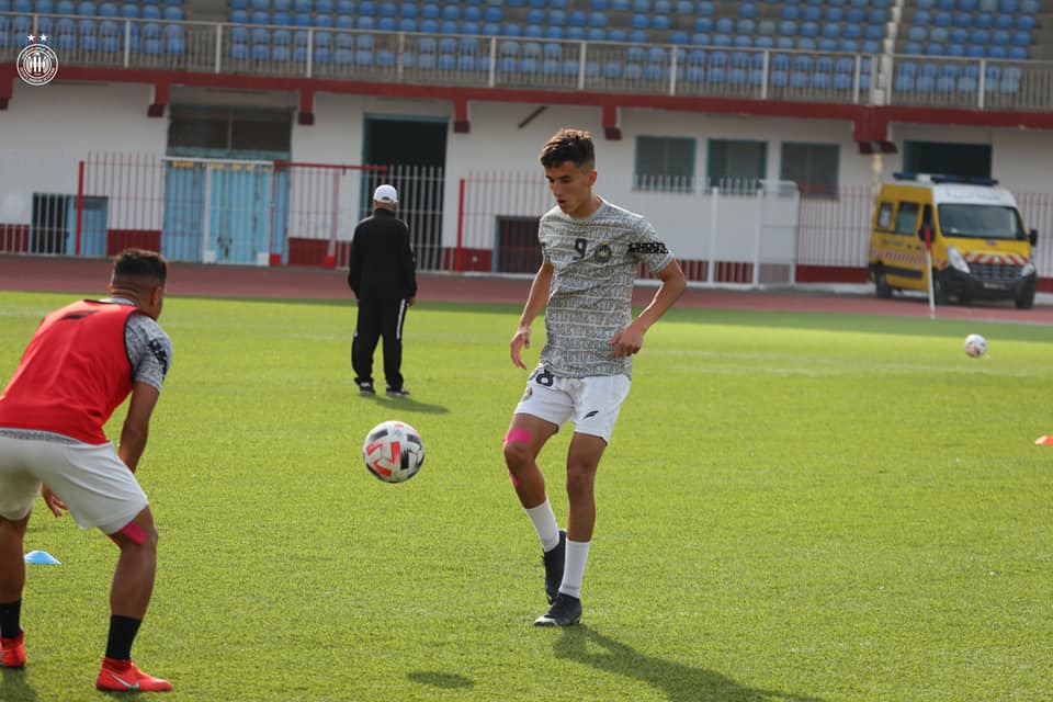 essetifienne's tweet photo. صور التسخينات قبل مواجهة نادي بارادو 
#PACESS
#TeamEss | #AllezLEntente 🏁🦅 https://t.co/0lNxrnjeDT
