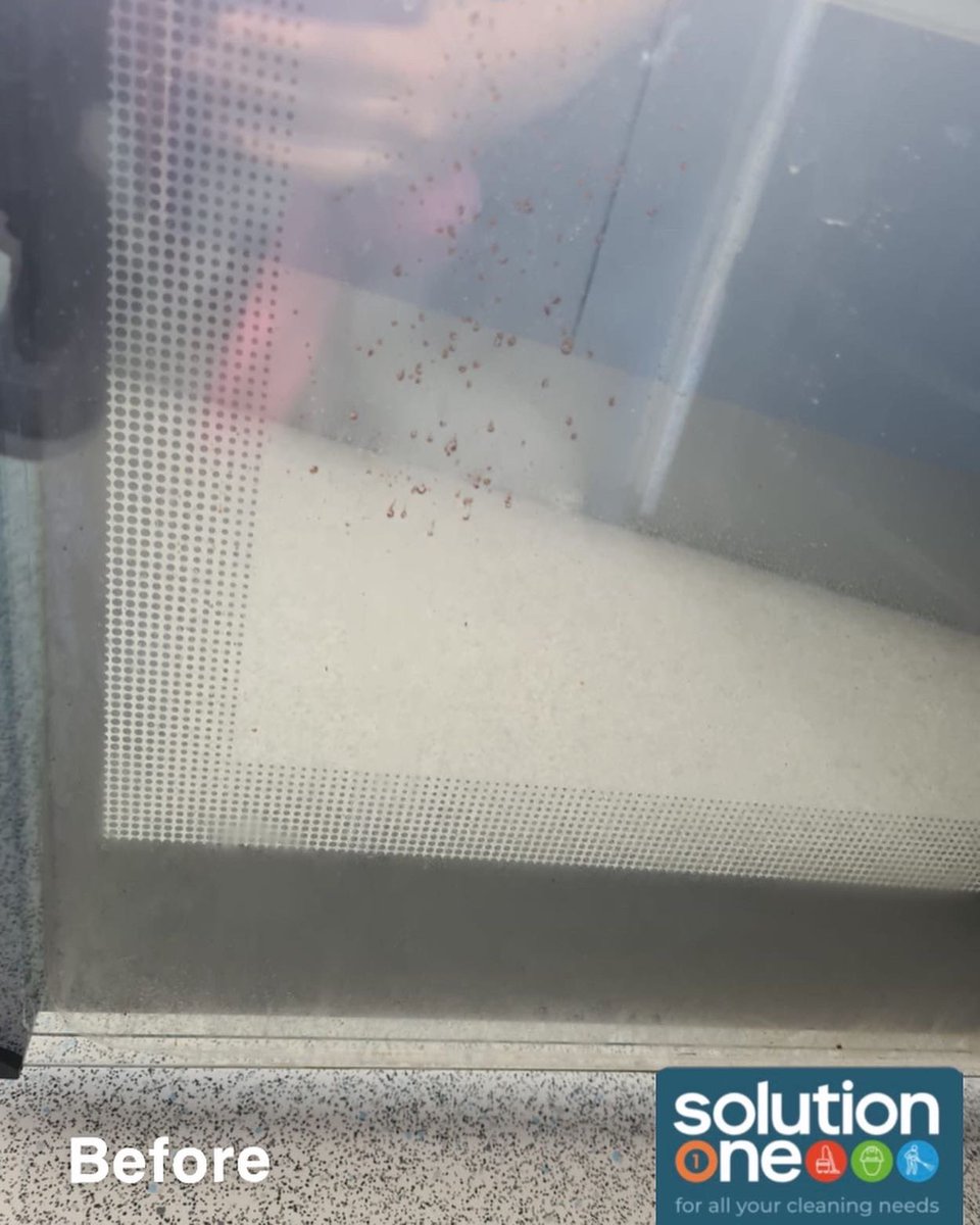 Solution_one1's tweet photo. The process of an Oven clean🧼. No one likes to cook with a dirty oven, it’s unhygienic🤢. If you are in need of an oven clean, contact Solution One Services 07395286944. #ovenclean #clean #deepclean #oven #cleanmachine https://t.co/JqkWZqvjYf