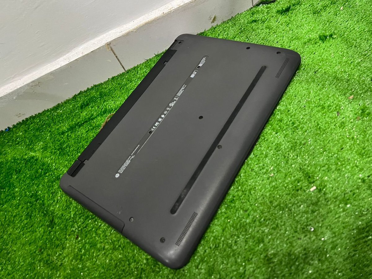 cor_mahe's tweet photo. Hp 15 rame 4 disk 500 gigas garantie 6 mois autonomie 3h https://t.co/94CYSYoUpm