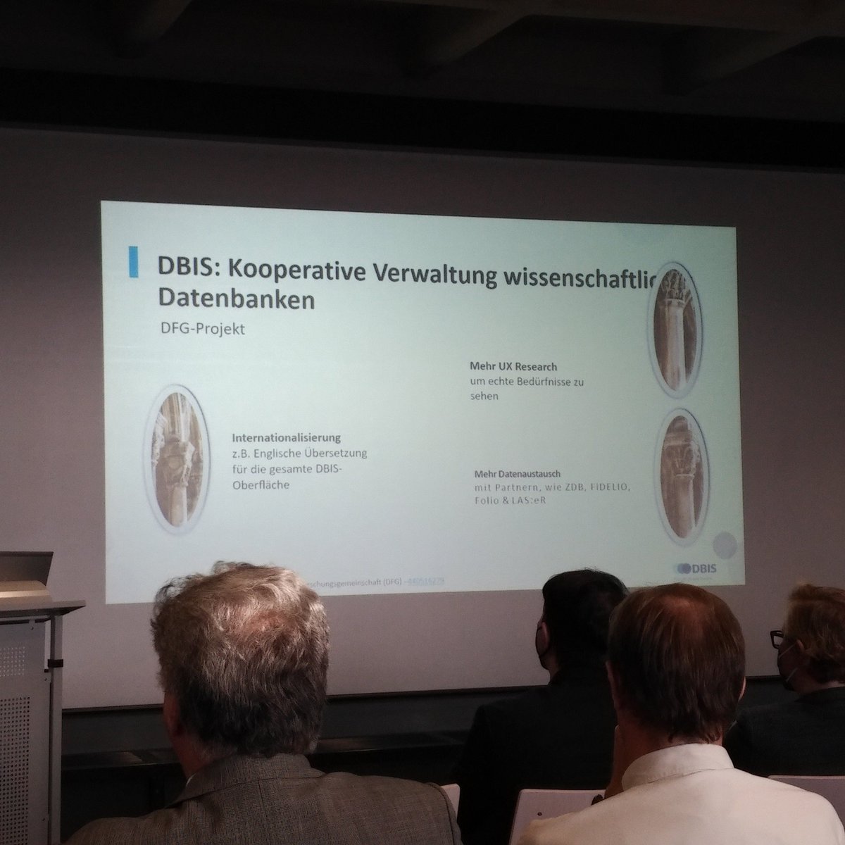v_i_o_l_a's tweet photo. für #DBIS als teil der @url_services läuft noch rund ein jahr ein DFG-projekt zur internationalisierung des portals mit englischen oberflächen, zu UX-forschung und zu mehr datentausch mit partnern wie ZDB, fidelio, folio oder LAS:eR. #rvk22 https://t.co/cdVRwwrh1y
