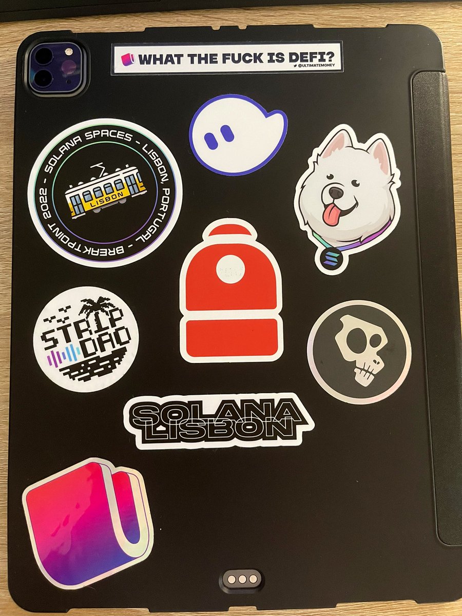 @SolanaConf was for sticker lovers 😘 @UltimateMoney @solanaspaces @phantom @samoyedcoin @StripDAO @xNFT_Backpack @luciddrakes p.s. I had more but lost them within the merch chaos 🥲 #Breakpoint2022