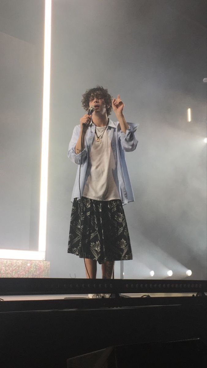 immattyhealy's tweet photo. everyone moved on but i stayed here https://t.co/EnliCt7PIT