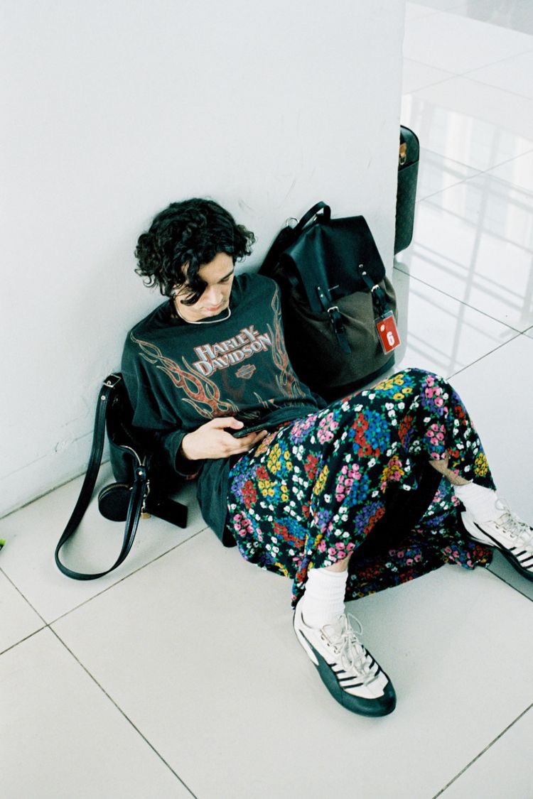 immattyhealy's tweet photo. everyone moved on but i stayed here https://t.co/EnliCt7PIT