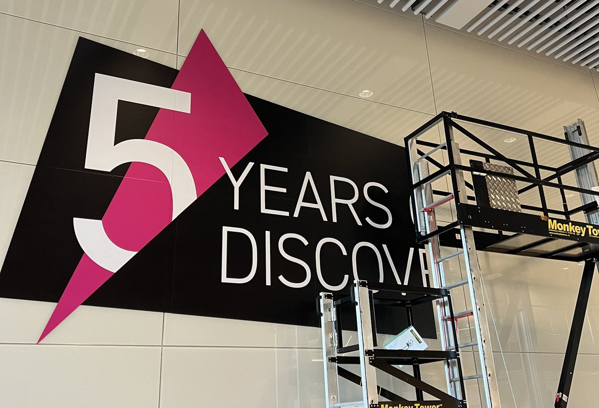 Preparations underway for Five Years of Discovery, a special event to celebrate <a href="/TheCrick/">The Francis Crick Institute</a> tonight. Looking forward to welcoming donors and friends to the Crick to hear about the progress made and vision for the future. #DiscoverywithoutBoundaries  <a href="/CR_UK/">Cancer Research UK</a> <a href="/wellcometrust/">Wellcome</a> <a href="/The_MRC/">Medical Research Council</a>