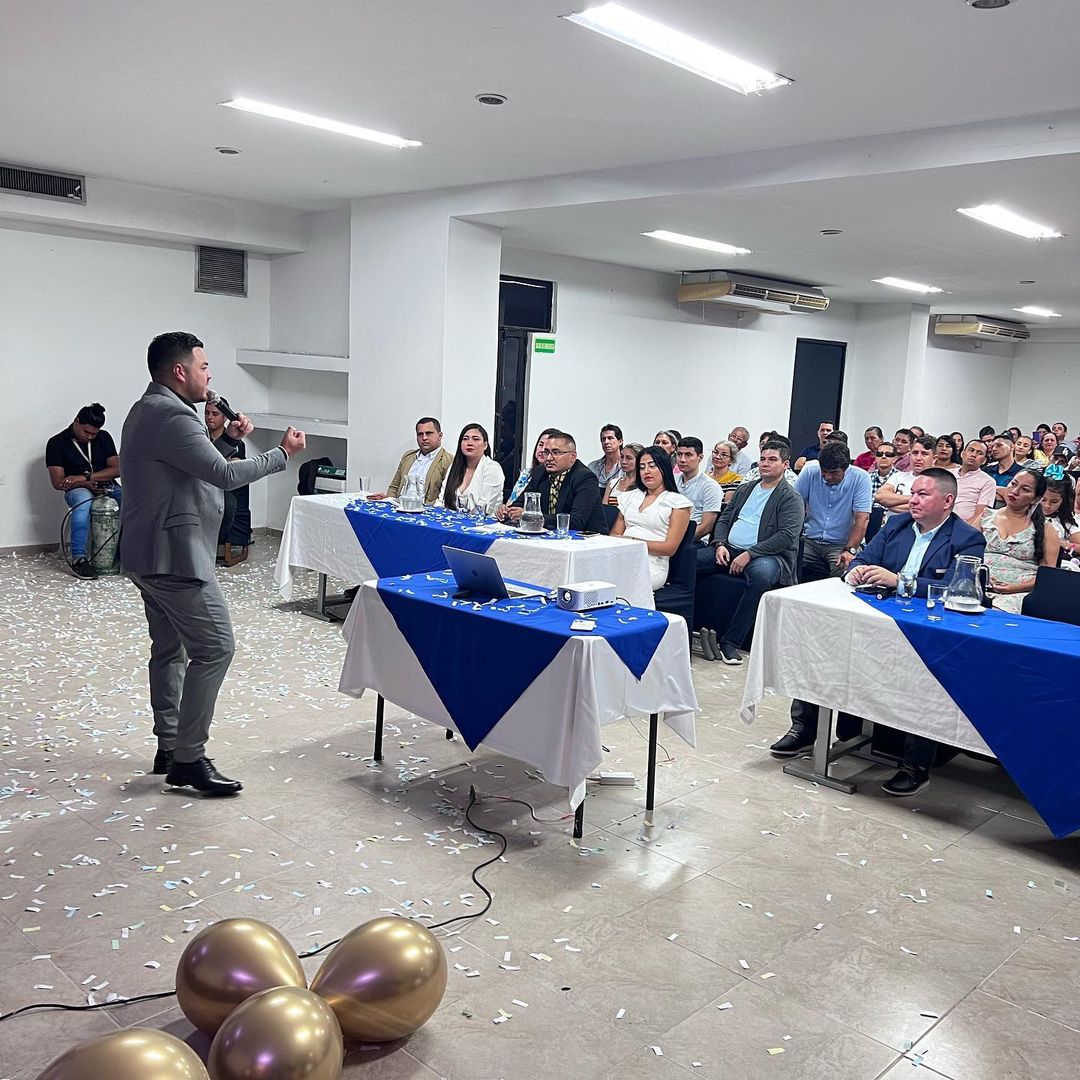 SergioMart__'s tweet photo. Gracias Cúcuta, Bucaramanga y todo Santander por su gran cariño apoyo y dedicación.
.
.
.
.
#unlimitedbit2 #trading #business #emprende #bucaramanga #cucuta #visionario https://t.co/hgLBgsvKa3