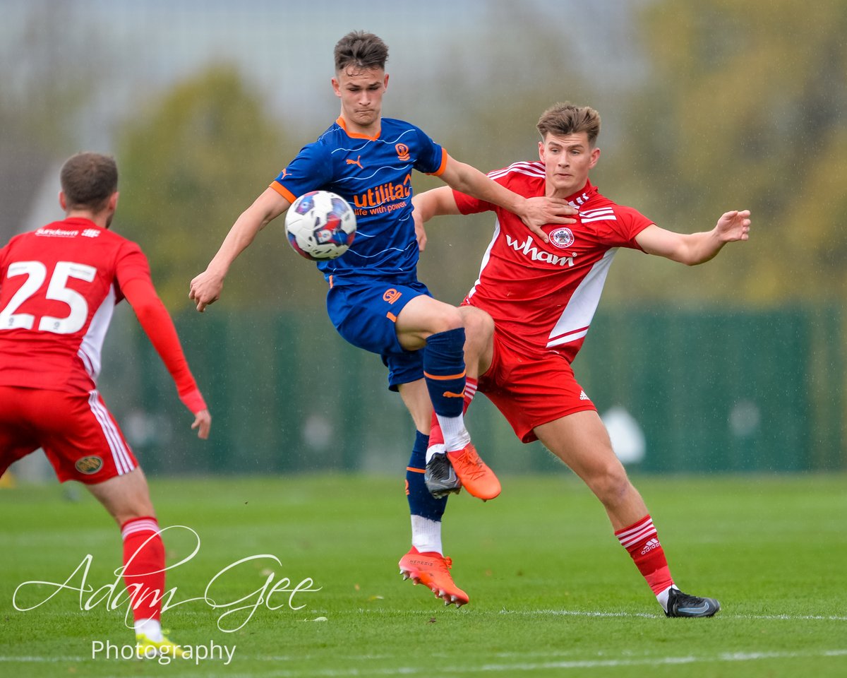 adamgeepics's tweet photo. @joestrawn4 back to full strength for @BlackpoolFC with a goal and 90 minutes v @ASFCofficial #UTMP https://t.co/arh807bdQw