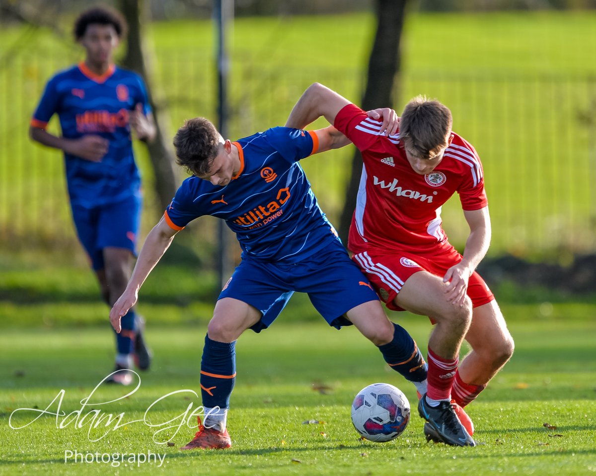adamgeepics's tweet photo. @joestrawn4 back to full strength for @BlackpoolFC with a goal and 90 minutes v @ASFCofficial #UTMP https://t.co/arh807bdQw
