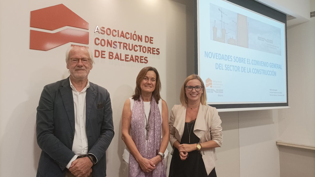 ConstructorsIB's tweet photo. 📢Lleno absoluto en #Palma durante la Jornada de #construyendoempleo sobre "Novedades del Convenio General del Sector de la #Construcción". Muchas gracias a María José Leguina, directora laboral @CncConstruccion y secretaria general de @Fund_Laboral por su participación https://t.co/NTj2PAbn8P