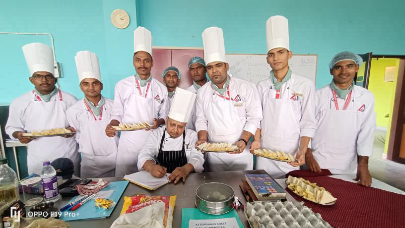 ihmbodhgaya's tweet photo. #IHMBodhgaya #IHM #HotelManagement #Courses #Degree #Diploma #Gayadiaries #Bodhgayadairies #Bodhgaya #Gaya #Tourism #kitchenpracticals❤️ #sandwhich #chef #cheflife https://t.co/PLpH77Ksdg