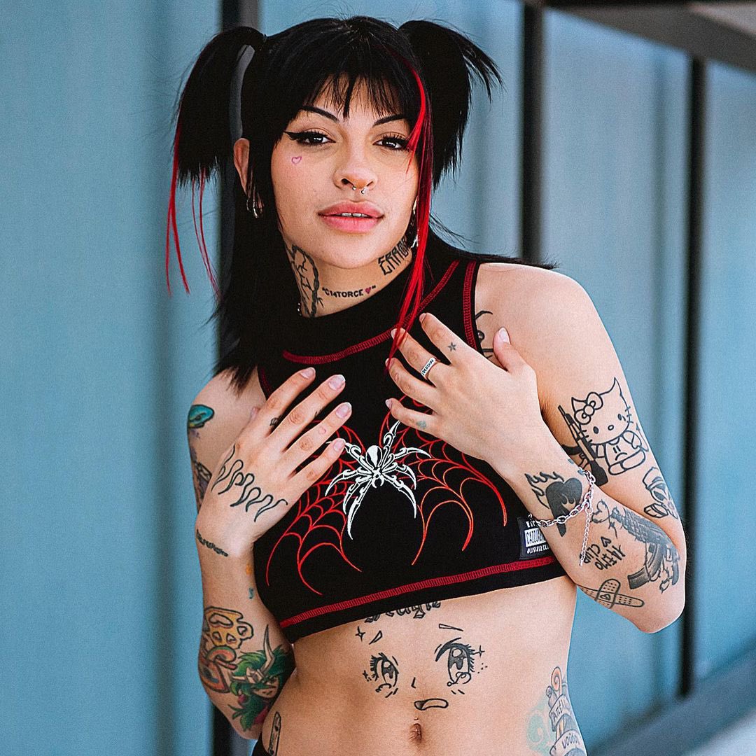 cazzu sources 🕷 on Twitter "CAZZU x BIG SUR"