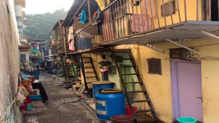 OxfordCSLS's tweet photo. 🚨New post on #FrontiersCSLS 🚨
Under #MethdologicalMusings, @CRIS_SciencesPo PhD student Anwita Dinkar reflects on her fieldwork experiences carrying out research with vulnerable communities, navigating the place and presence of class: https://t.co/zT9UjyH8h5 https://t.co/lXVXJL4oxO