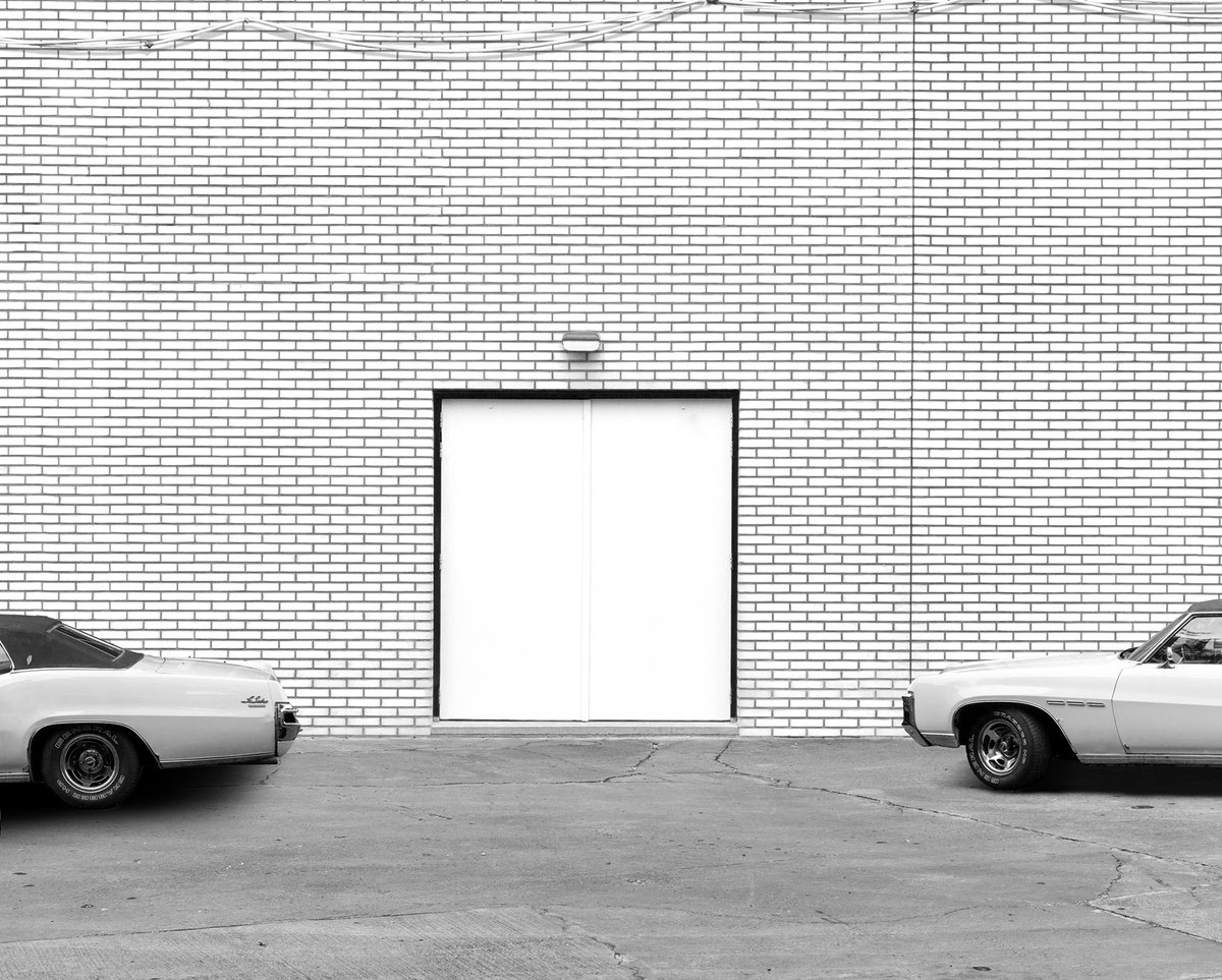 ArtFacts (@artfactsnet) on Twitter photo Lovers of photography: The 25th edition of Paris Photo opens tomorrow.
This one's not to be missed.
📍<a href="/ParisPhotoFair/">ParisPhoto</a>
Grand Palais Ephémère
10-13 Nov
🖼️: Leigh Merrill, Two Cars, 2020. Courtesy: <a href="/leighmerrill/">leighmerrill</a> and @liliana_bloch_gallery
#parisphotofair Lovers of photography: The 25th edition of Paris Photo opens tomorrow.
This one's not to be missed.
📍<a href="/ParisPhotoFair/">ParisPhoto</a>
Grand Palais Ephémère
10-13 Nov
🖼️: Leigh Merrill, Two Cars, 2020. Courtesy: <a href="/leighmerrill/">leighmerrill</a> and @liliana_bloch_gallery
#parisphotofair