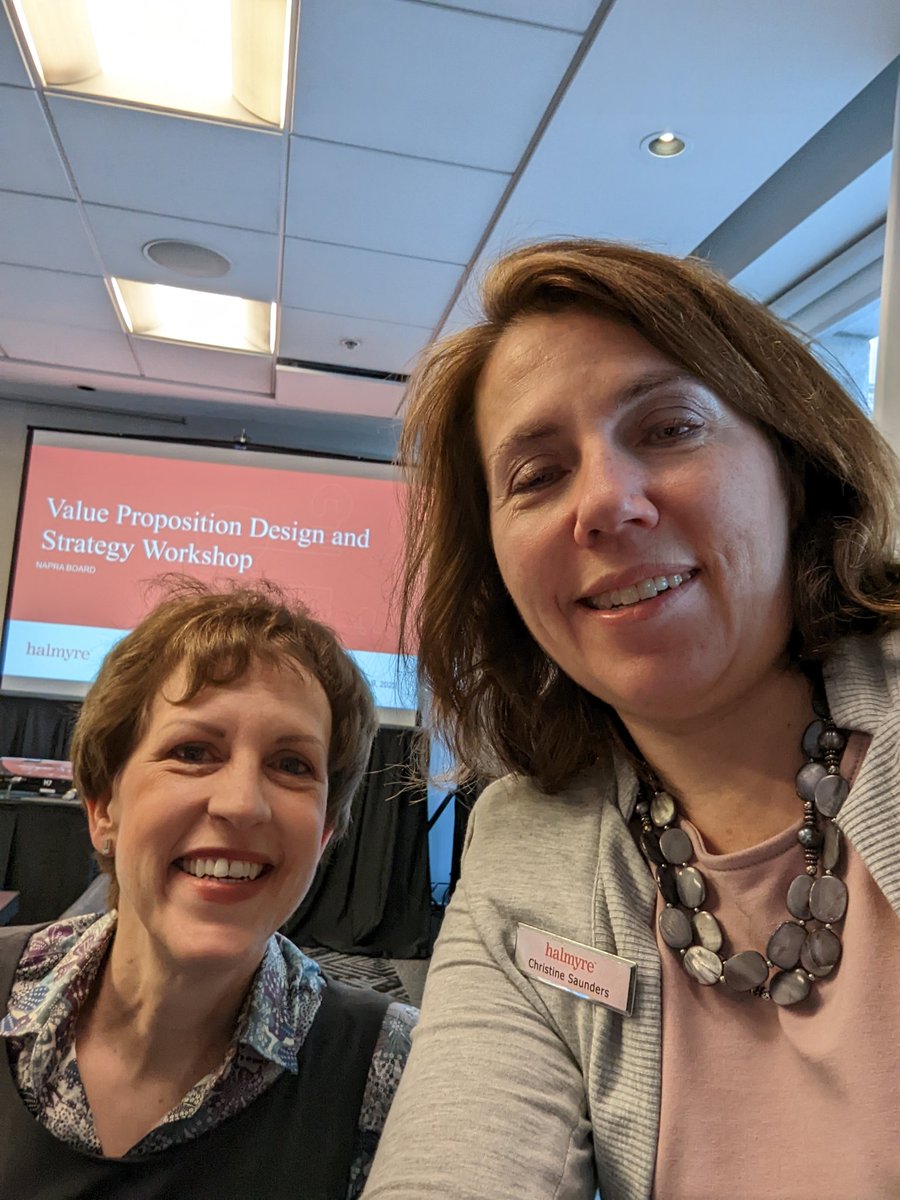 Christine Saunders tweet media