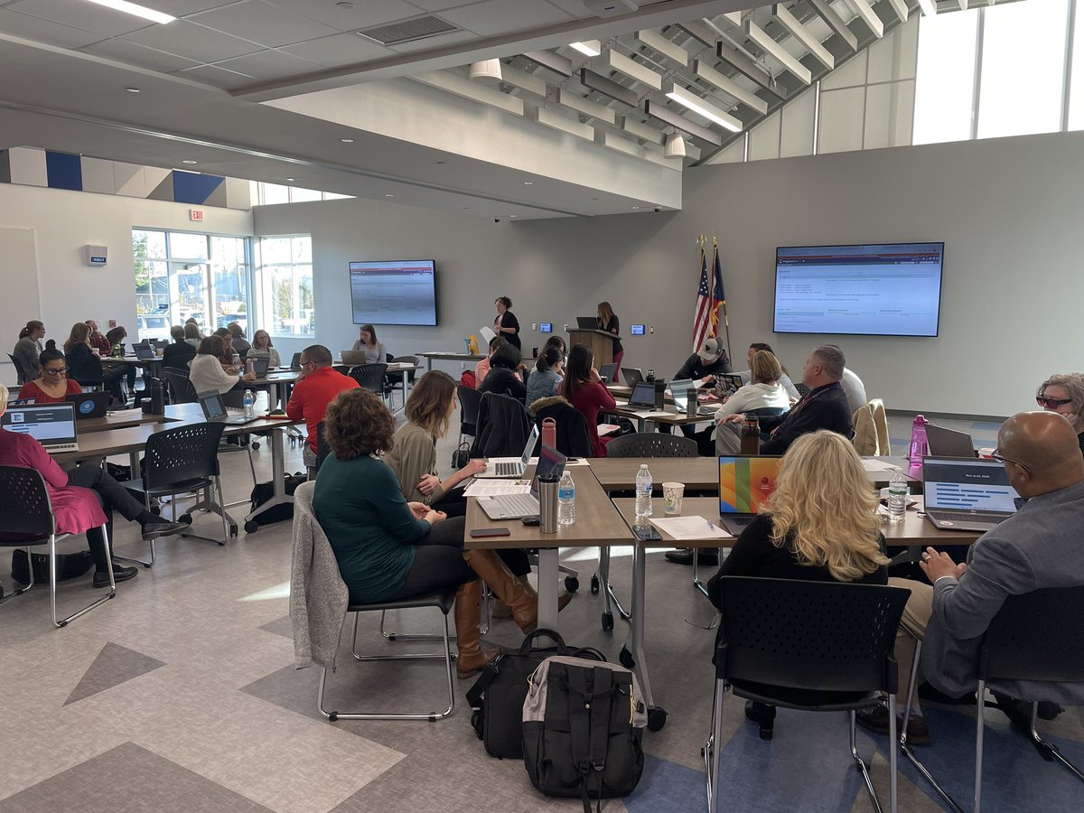 ShelleyGroves74's tweet photo. Eastland-Fairfield CTPD training.  Great day of collaboration and learning with and from our associate schools!!
@EFCTS @KimMiller_Learn @Dwight_Carter @GLHSLions @GMschools @CWHS_Office @PLSD @ReynSchools @napls_hs https://t.co/z83gtBRfPG