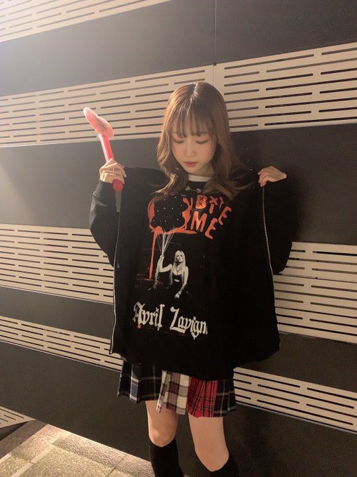avril lavigne JAPAN TOUR 2022 Tシャツ L | cantodaspiscinas.com.br