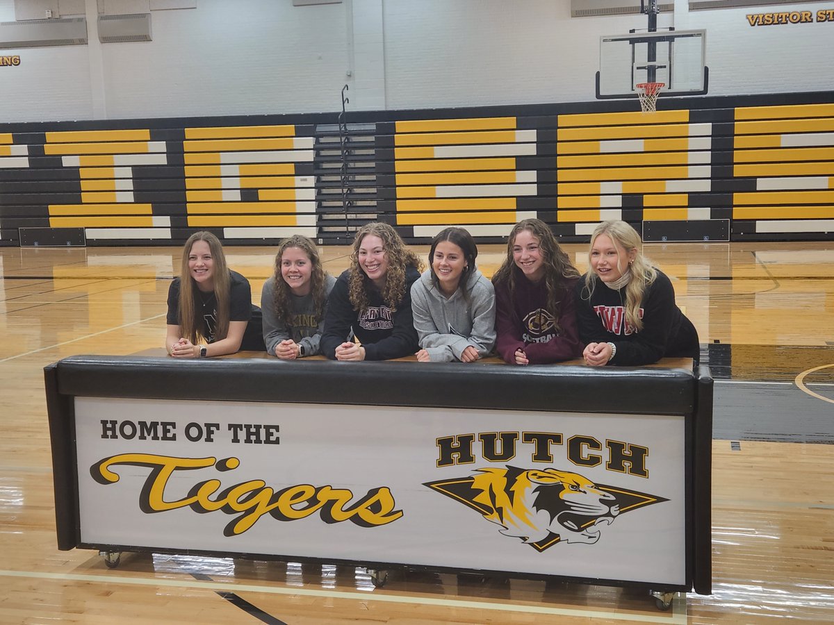 Hutch Tigers who signed a Letter of Intent this morning
Savannah Schleuter-GBB Northwestern, Iowa
Jillian Martinez-SB Concordia, Moorhead
Madison Witte-GSW Augustana, Sioux Falls
Avery Watzke-Lax, River Falls
Ellie Ketcher-Soccer, River Falls
Brynn Beffert-GBB, Lafayette College