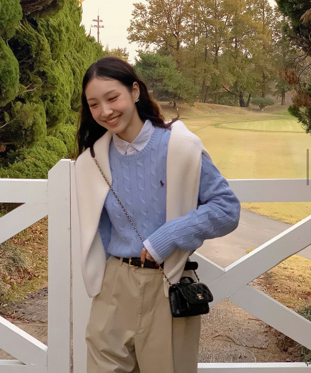 ⠀

                    𓋒 𓈒    𝗐𝗁𝖺𝗍 𝗂𝖿 𝗂 . . .

⠀