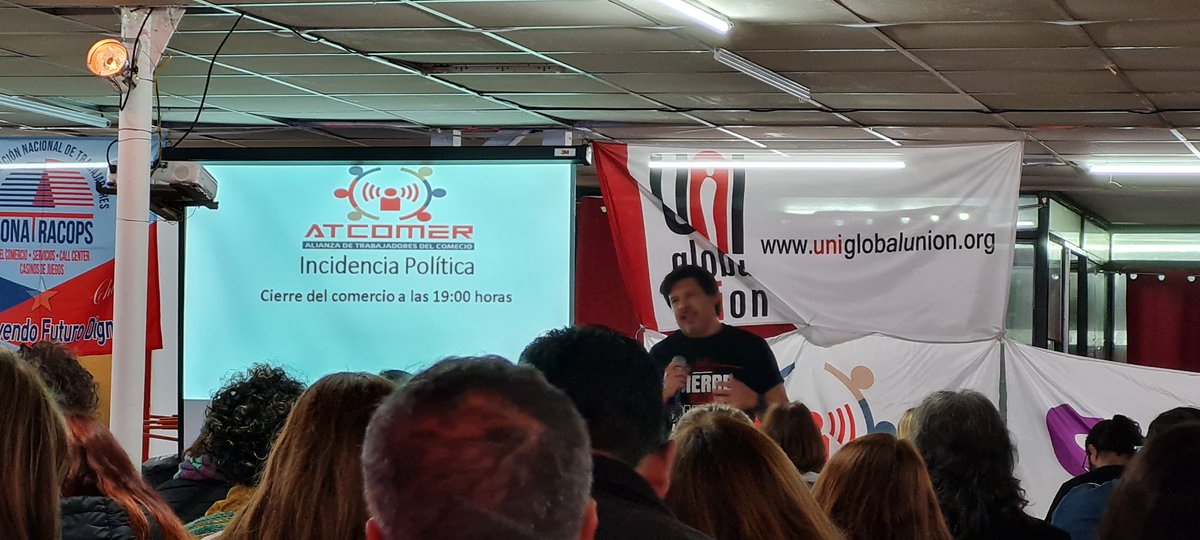 fenacenco's tweet photo. Trabajadores Dirigentes unidos para lograr el objetivo de un horario digno para los trabajadores y que el gobierno cumpla su palabra.
@ATComer_ 
@UTDTrabajoDigno 
@Senado_Chile @uniglobalunion https://t.co/pa0McNR10y