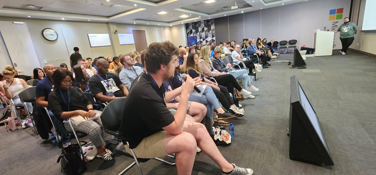 UXSouthafrica's tweet photo. What an action packed day

⭐️Live podcasting 

⭐️Swag bags 

⭐️Connecting in person with our amazing sponsors 

⭐️Learning through the enthusiastic and captivating series of talks prepared by South Africa’s finest ux designers 

#zanorth
#microsoftsa
#UXSA
#UXSAJHB22
#UXSAConf22 https://t.co/EK9Di7OSxg