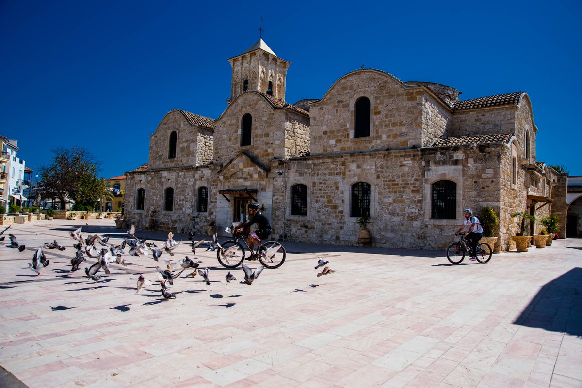 We love cycling, do you? 
Check out one of the eight ‘Larnaka Thematic Cycling Routes’ and get exploring 💛💚💙❤️ larnakaregion.com/en/page/revise…
#LarnakaTourism #cycling #greatoutdoors