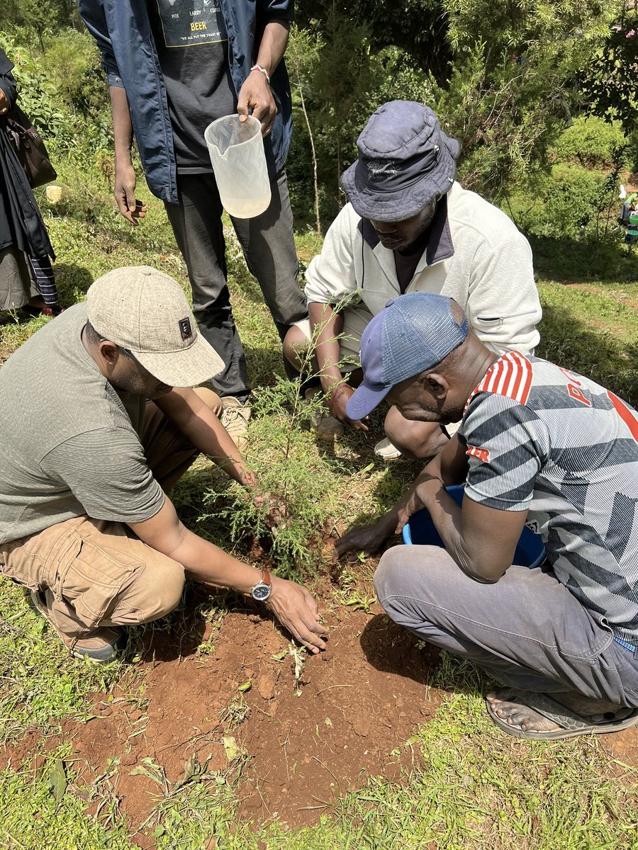 BondeniValley's tweet photo. We are DELIGHTED by the recognition of @Mustafa_Y_Ali, Chairman, Kabarnet Muslim Association (KMA), and @BondeniValley, as one of Kenya's 100 Most Influential Muslims.

We applaud his relentless efforts and dedication to improving the living standards of the Bondeni community. https://t.co/S8vwFap8jz