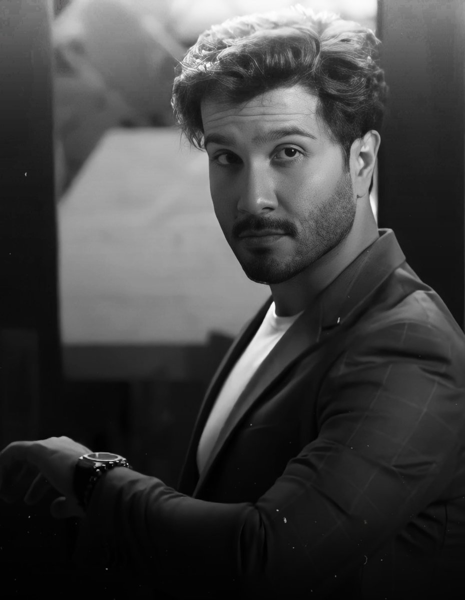 FanaticFeroze's tweet photo. Basit redefining Beauty!✨
@ferozekhaan has a screen presence like no other! Only 2 scenes in the entire episode and he stole the limelight AGAIN!!
Characters like these come once in a while on our screens..and I'm glad it's YOU doing it Feroze. 🤍
@ferozekhaan #Basit https://t.co/ewTcWFDHIm