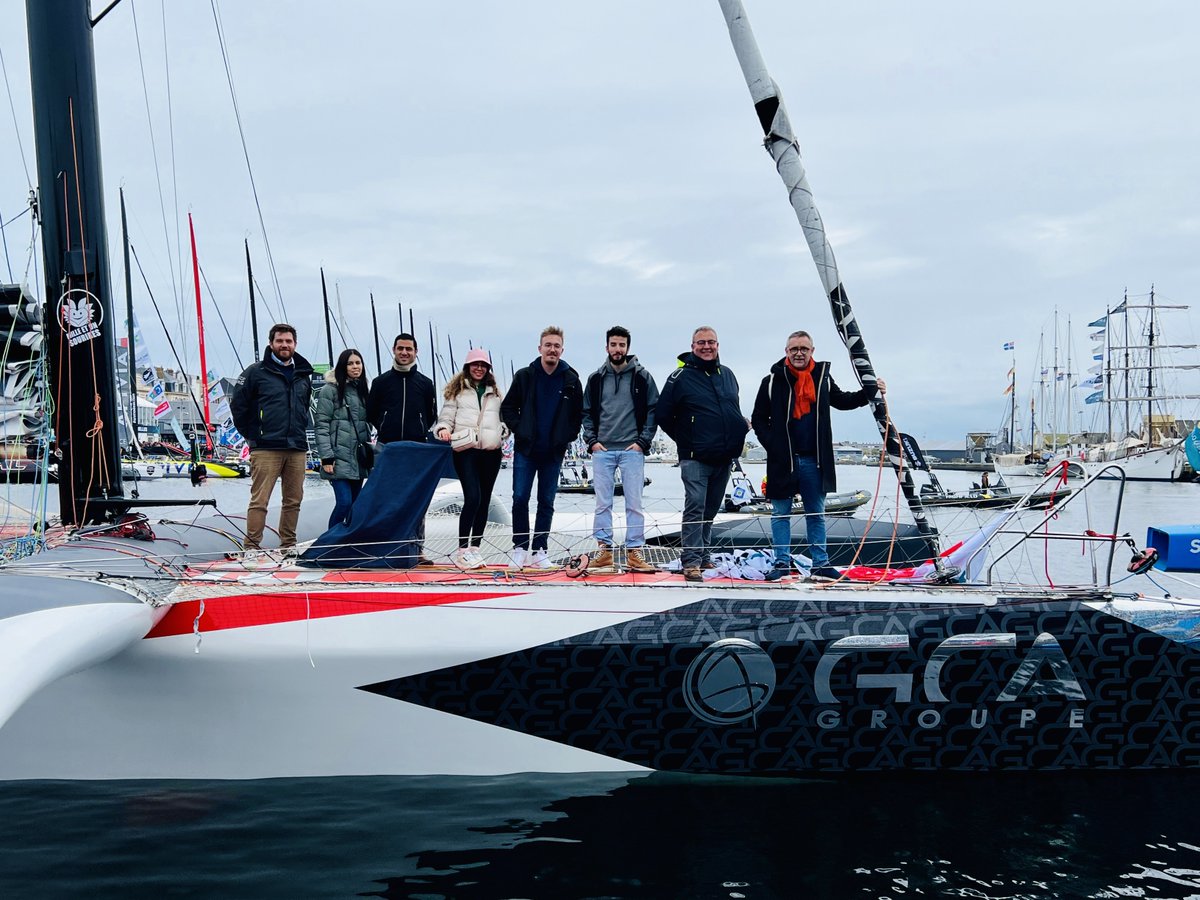 Cloud Temple (@cloudtemple) on Twitter photo 🔴 Les équipes #infrastructure de Cloud Temple étaient ce week-end à Saint Malo pour encourager le skipper <a href="/lamiregilles/">Gilles LAMIRÉ</a> avant le départ de la #RDR2022 ! #Passion #Excellence #Audace : 3 valeurs qui te porteront tout au long de cette aventure cher Gilles ! 🔴 Les équipes #infrastructure de Cloud Temple étaient ce week-end à Saint Malo pour encourager le skipper <a href="/lamiregilles/">Gilles LAMIRÉ</a> avant le départ de la #RDR2022 ! #Passion #Excellence #Audace : 3 valeurs qui te porteront tout au long de cette aventure cher Gilles !