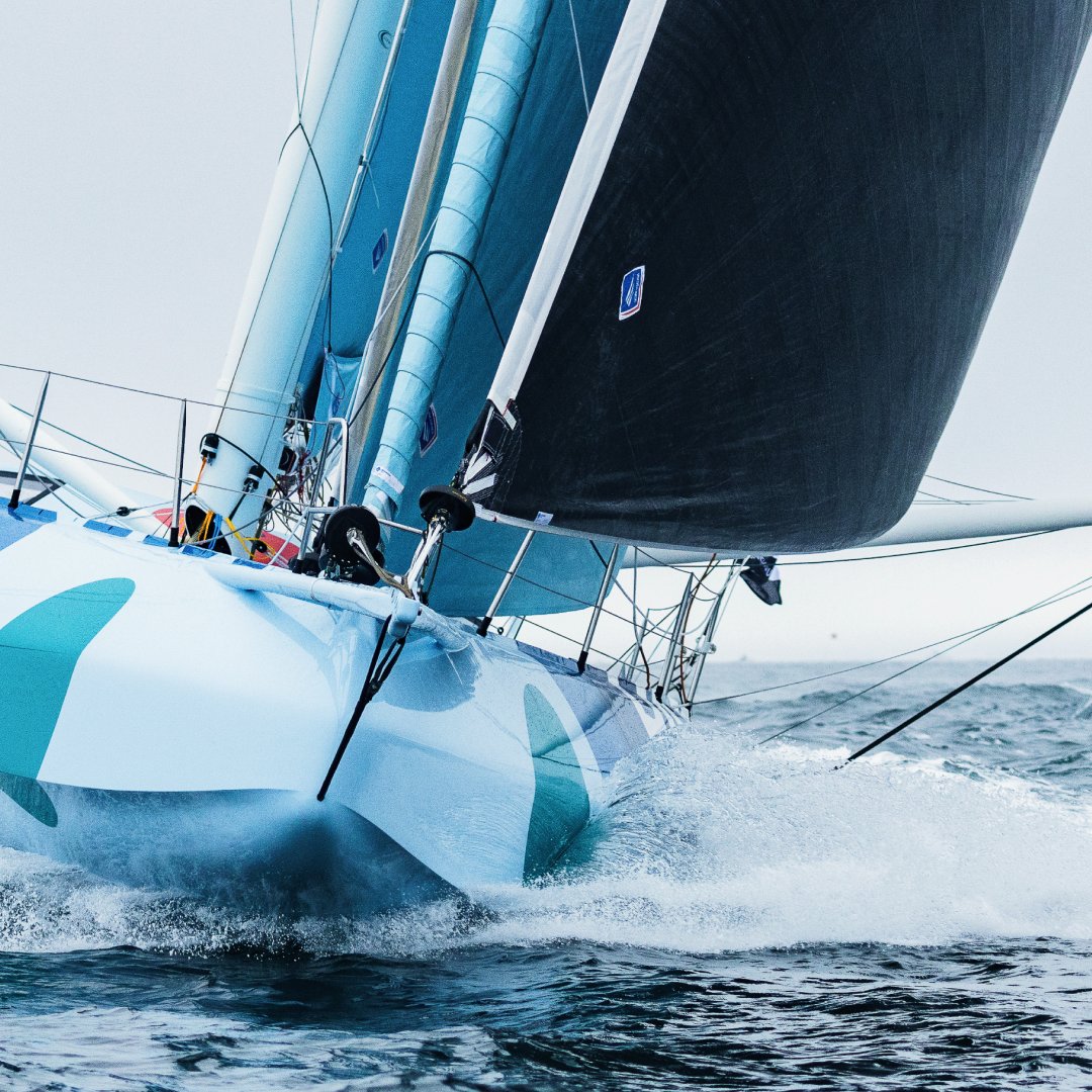 ⛵ Top départ - #RouteduRhum destination Guadeloupe 2022 pour le bateau de notre marque Biotherm et de son skipper Paul Meilhat ⛵.

Nous souhaitons bon vent à <a href="/PaulMeilhat/">Paul Meilhat Sailing Team</a> et aux 137 autres partants de cette édition 💪.

Crédit photo Qaptur
