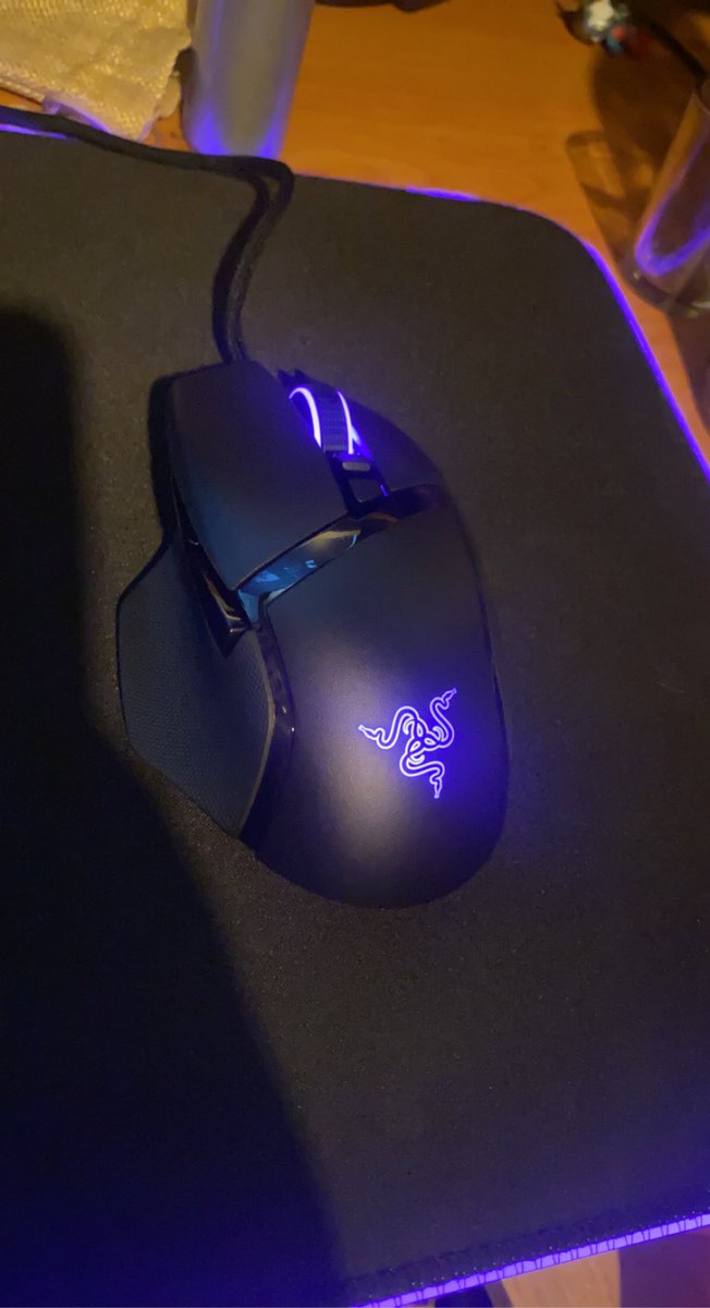 RenDrumsTV's tweet photo. Hellooooo beautiful 😍😍
Now we’re just waiting on the Huntsman Elite to be delivered 😍
#razer #razerbasilisk #razerhunstmanelite @Razer https://t.co/jydoxNGuU2