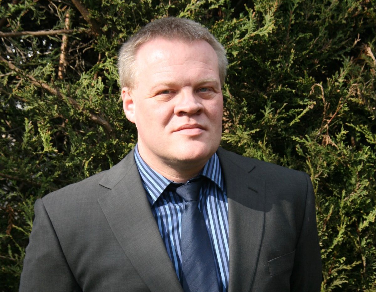 SWSConservative's tweet photo. Following the sad death of the well respected John Gray, we are very pleased to announce the selection of our candidate, Ian Mitchell, to replace John at the upcoming Chiddingfold and Dunsfold by-election for Waverley Borough Council to be held on Thursday, 1st December. https://t.co/oUQxdH9hKH