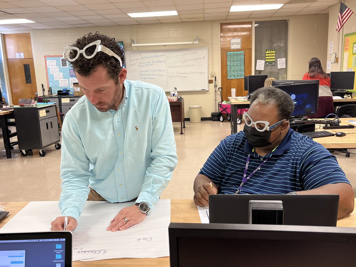 PCS_AVID's tweet image. @AGHSChargers are putting on their rigor glasses today! #AVIDmindset