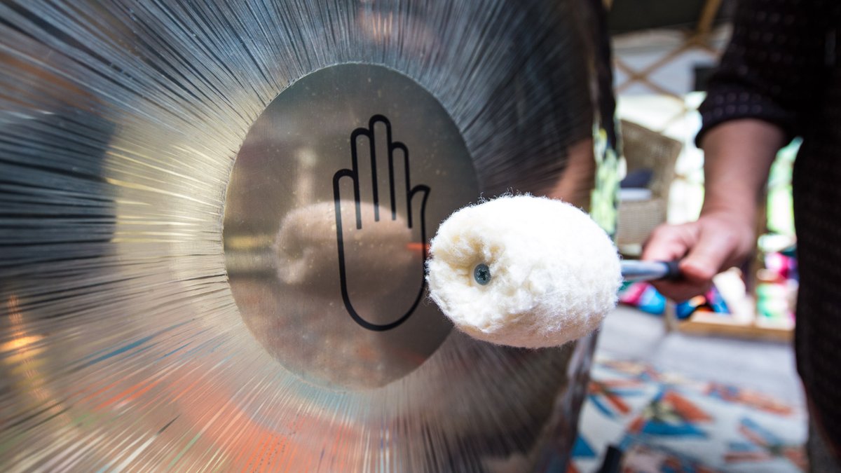 JohannaSound's tweet photo. Tonight....in Newcastle....never been done before AFAIK - Planetary Gongs in the Planetarium - oh my goodness, not to be missed!!! @GNM_Hancock @BeingHumanFest #BeingHuman2022 #Newcastle - see you there!!!! https://t.co/DcMAOQnla8