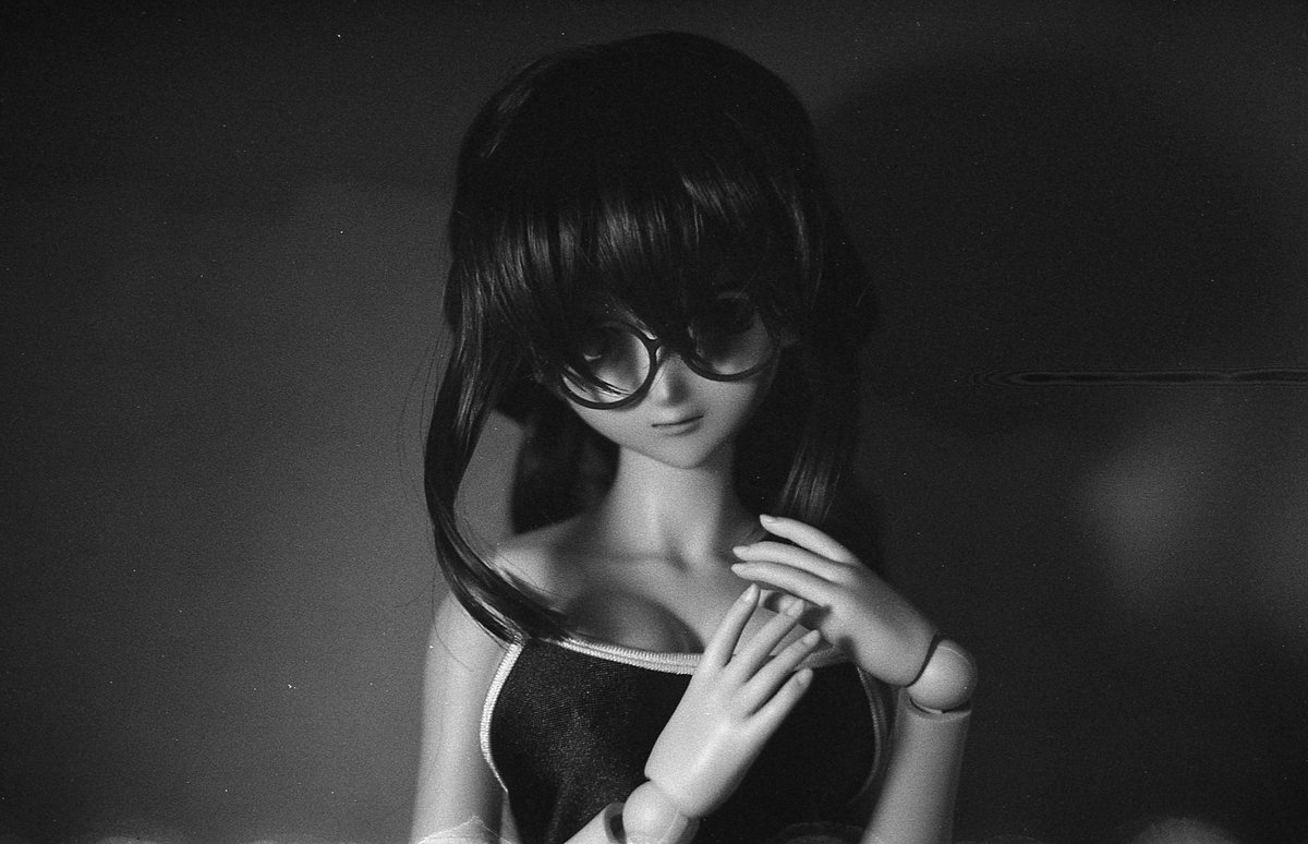 期限切れTri-Xとりあえずスキャン。ISO400なら1/250 F5.6がほぼ適正のハズだが1/30でこれか…。 