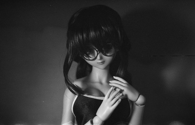 期限切れTri-Xとりあえずスキャン。ISO400なら1/250 F5.6がほぼ適正のハズだが1/30でこれか…。 