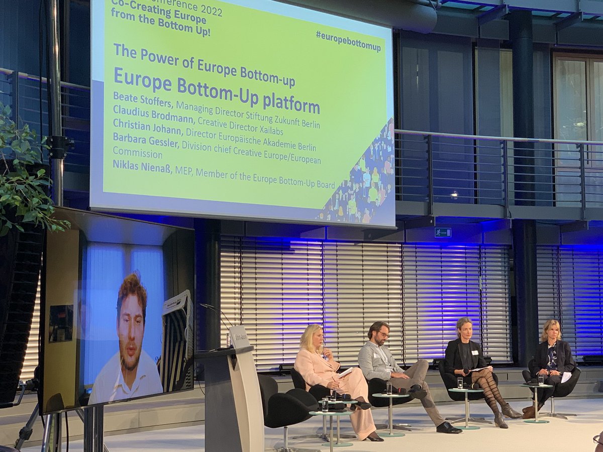The power of the #EuropeBottomUp platform: "Regions that involve citizens prove to be more successful. They need to form networks in order to empower people across Europe." <a href="/nnienass/">Niklas Nienaß</a>