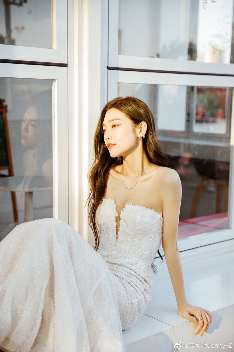 JennyZint's tweet photo. 221109// Jenny Zeng Keni Weibo Update
"# BecauseThereAreMiraclesInLife 🕊️
Running after the wind
Laughing with abandon
#FallingYou (TV series 《Lighter & Princess》OST) 🎵"
(2/3)
#曾可妮 #ZengKeni #JennyZeng https://t.co/5uaXpfZs98