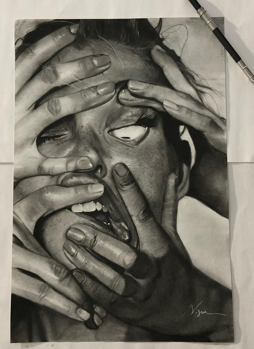 _PradaV's tweet image. Haven’t posted my art on here in a while💭