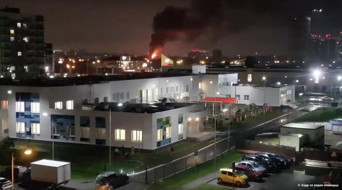 17 октября казань пожар. в казани загорелся ресторан "михайловская усадьба". горящее здание. пожар в казани сегодня гостиница. пожар в казани яхина.