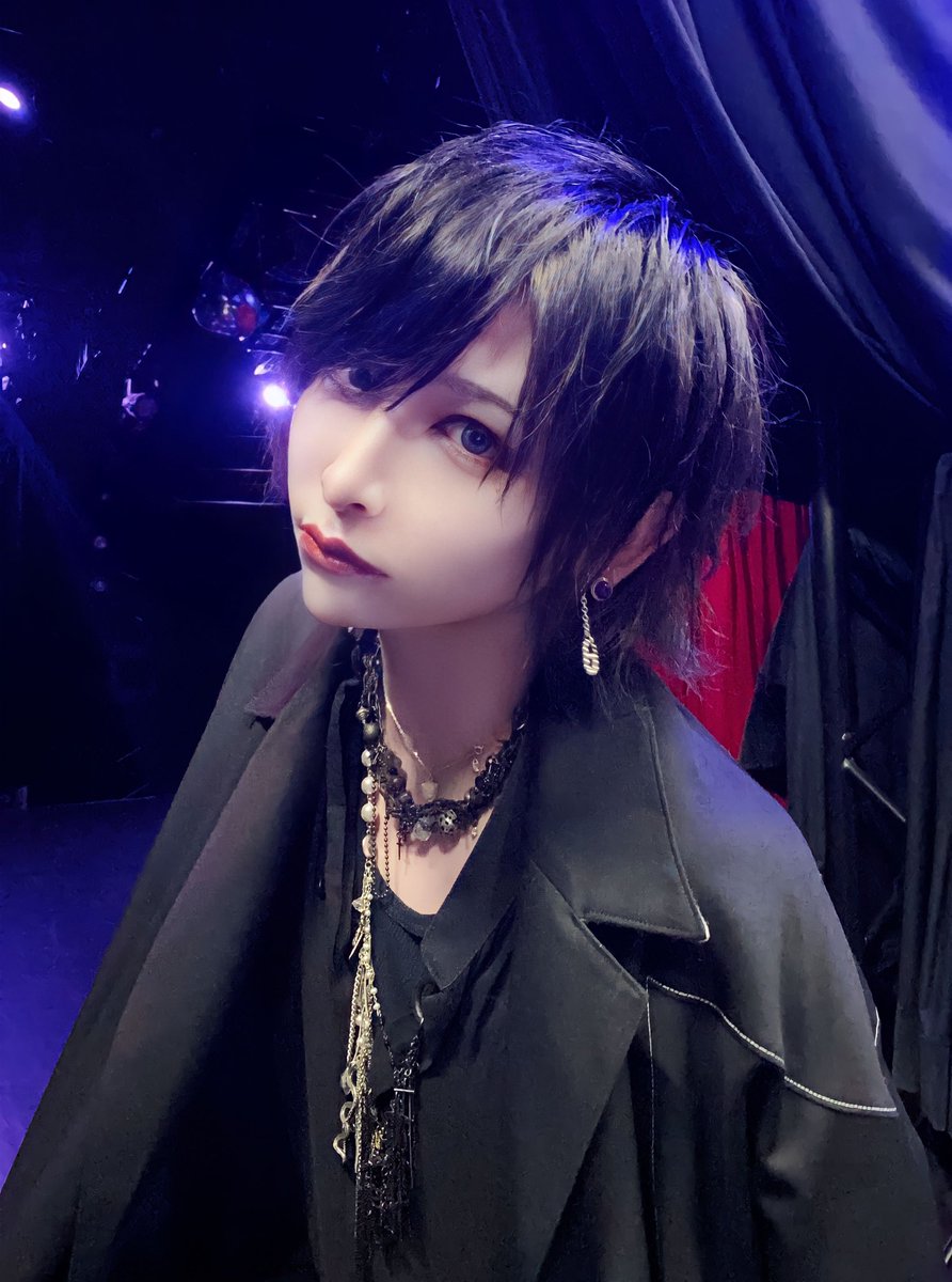 EVOL__LEON's tweet photo. LIVEは麻薬 https://t.co/qamx3thBk8