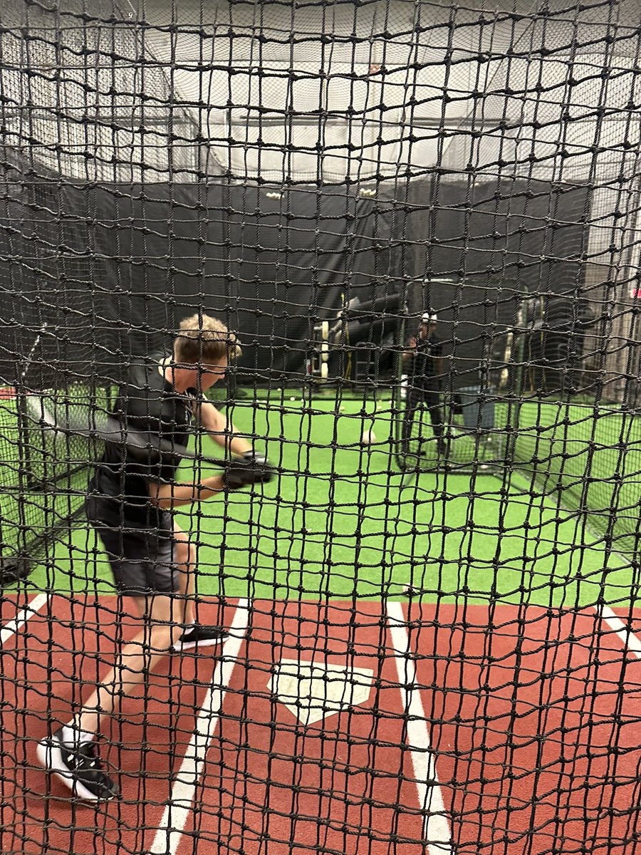DFWPostGrad's tweet photo. 8 am Hitting MWF

#DubCity https://t.co/NvJXZbmBDB