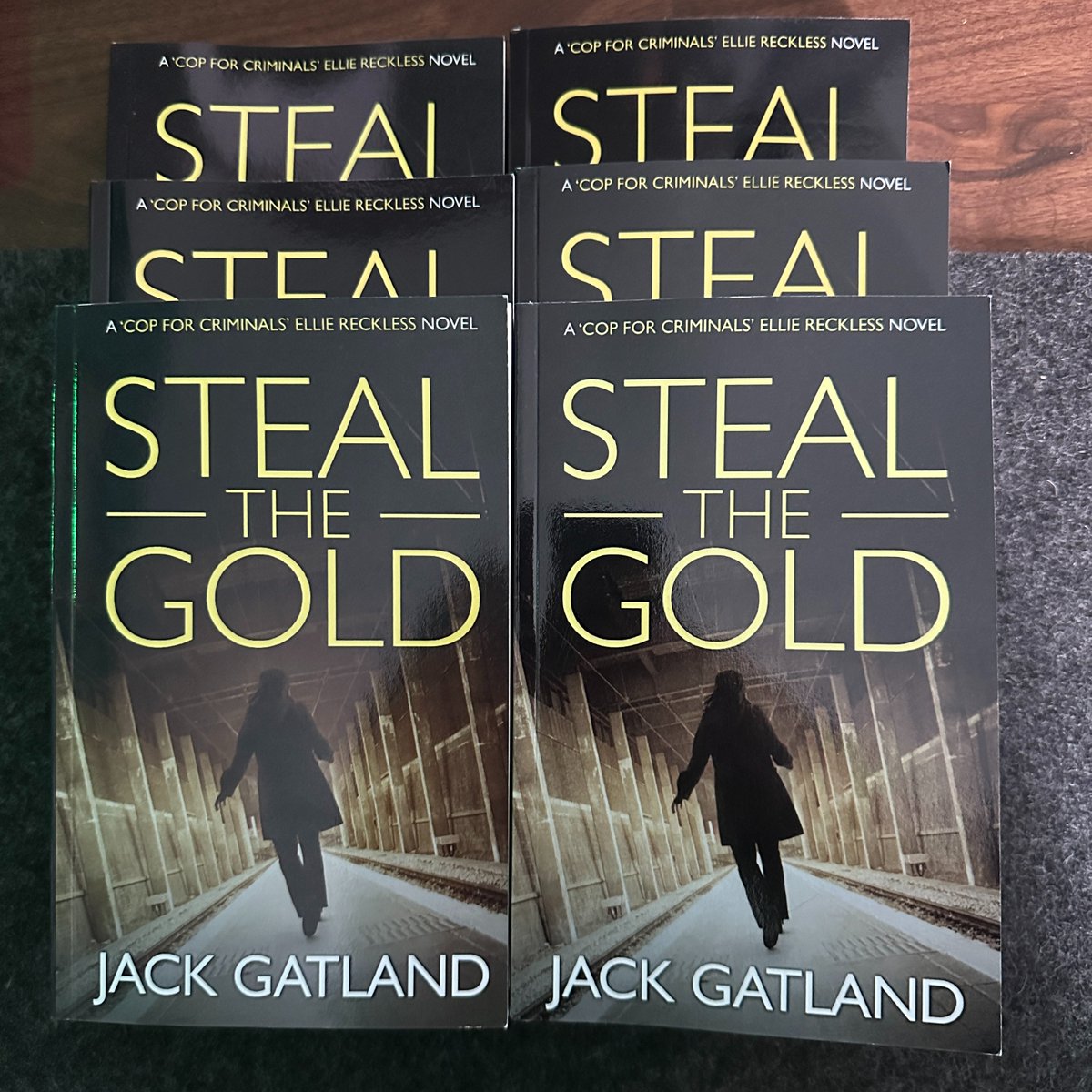 New Book Day! And proof that STEAL THE GOLD, my Ellie Reckless 'Cop For Criminals' Book 2, by <a href="/HoodedManMedia/">Hooded Man Media</a>  is now available to buy on Amazon :)

#NewBook #KindleUnlimited #Books #Novel #AmWriting #AmReading #IndieAuthor #GoodReads #Ebook #MustRead