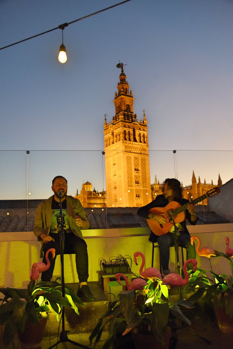 Magnífica puesta de largo de @rubiodeprunaoficial con la guitarra de @elperlaguitarrista .
Una experiencia única que traspasó fronteras emocionales.
Mil gracias a ambos.
#flamencoacustico