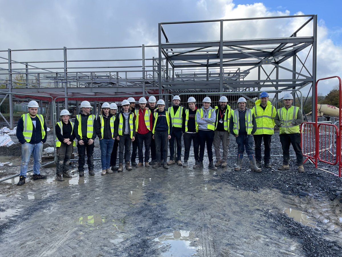 WynneConstruct's tweet photo. 👀It was a great visit to #SeeYourSite 👀
As a part of CITB's #SeeYourSite project, we welcomed L1 bricklayers from @NPTCGroup #Newtown to our new build @cedewain project
Thank you to site managers, Rob and Martin for an interesting tour 🙌🦺 https://t.co/dy84dkyRrM